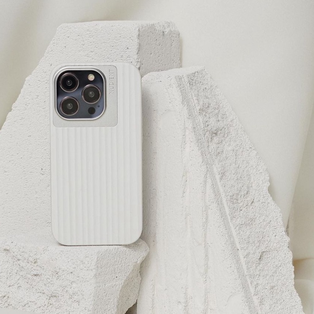 NUDIENT Bold Case in White